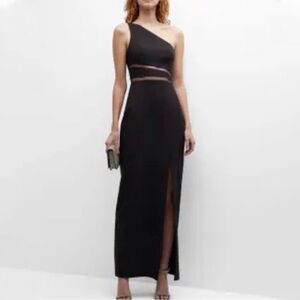 Elegant Black One-Shoulder Maxi Dress